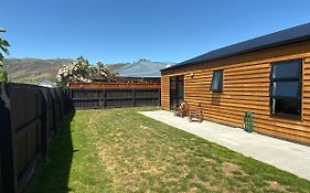Central Retreat And Self Contained With Free Wifi